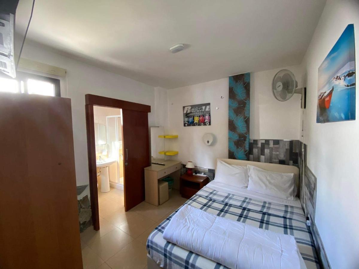 Marina'S Rooms Xrisopolitissa Larnaca Exterior foto