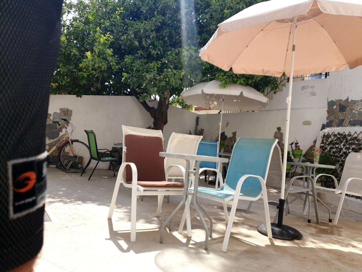 Marina'S Rooms Xrisopolitissa Larnaca Exterior foto